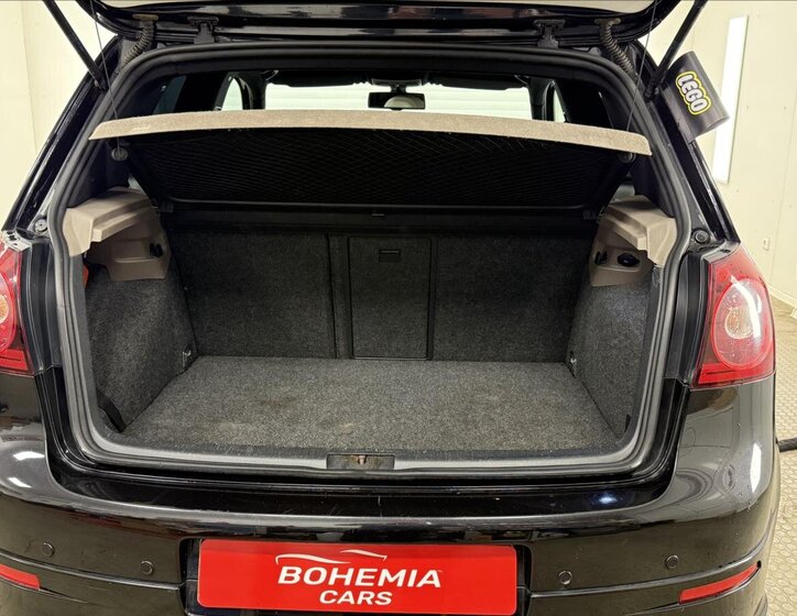 Volkswagen Golf Kombi 3,2 l 184 kw