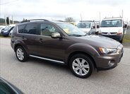 Mitsubishi Outlander 7