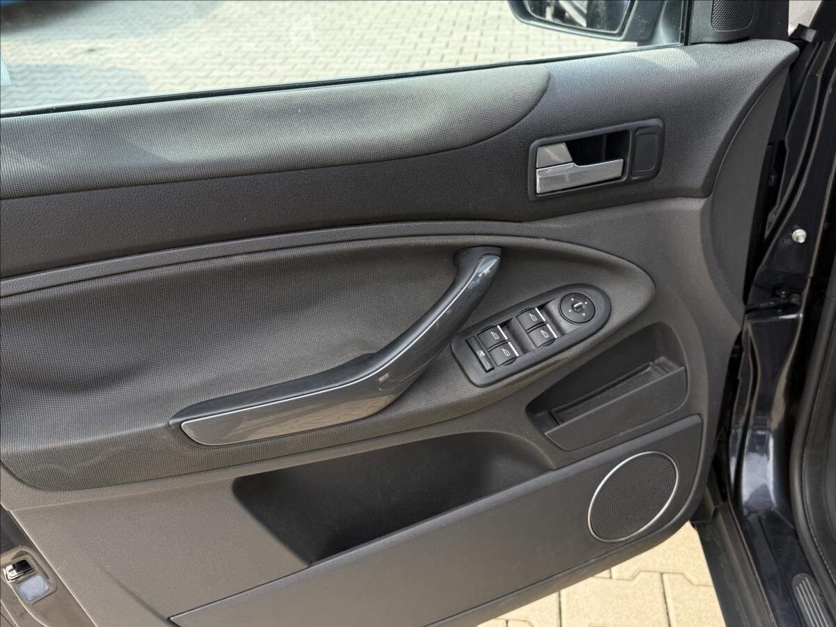 Ford Kuga SUV / Terénní 2,0 l 100 kw