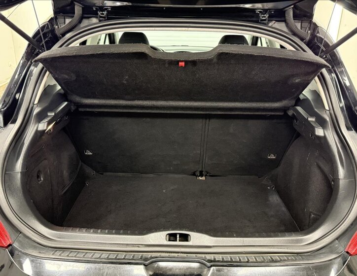 Peugeot 308 Hatchback 1,4 l 70 kw