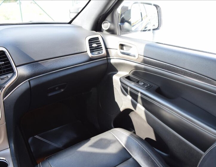 Jeep Grand Cherokee SUV 3,0 l 140 kw