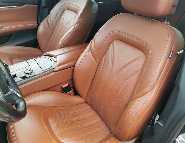 Maserati Quattroporte Sedan 3,0 l 202 kw