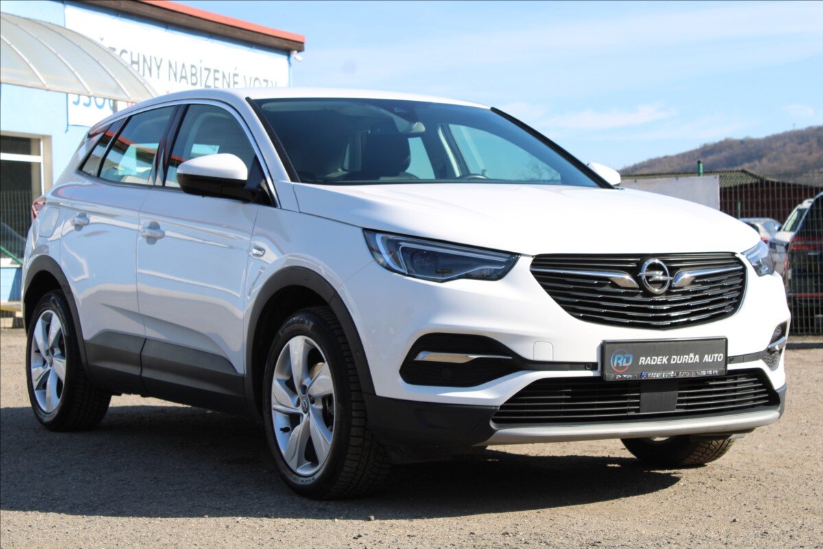 Opel Grandland X SUV / Terénní 1,5 l 96 kw