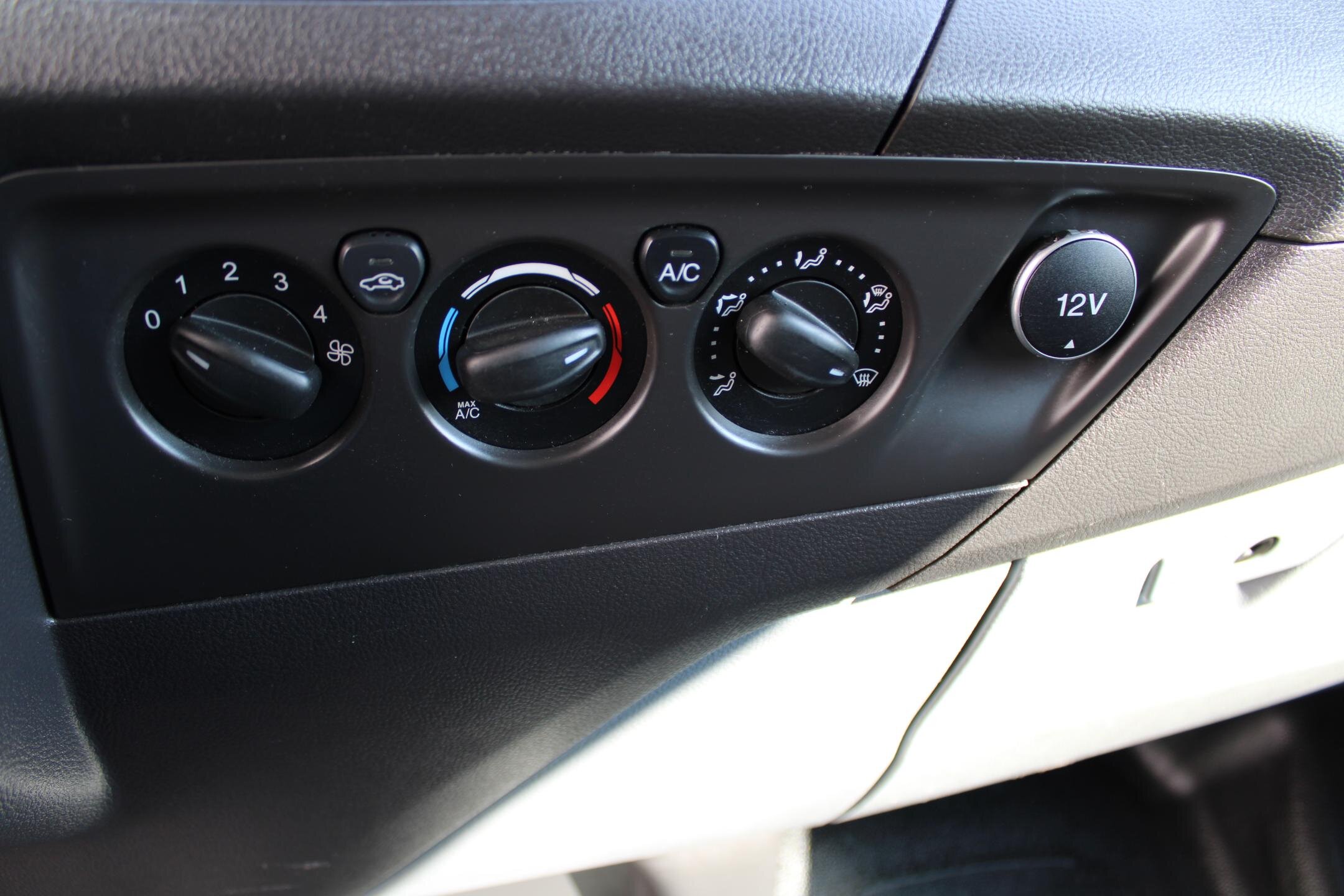 Ford Transit Custom Užitková 2,2 l 74 kw