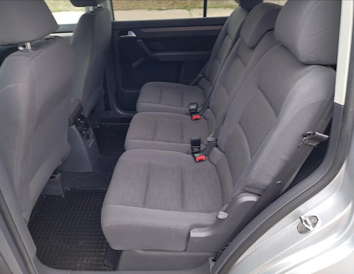 Volkswagen Touran 14