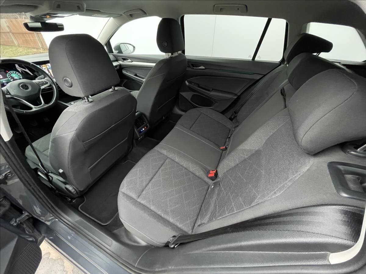 Volkswagen Golf Kombi 1,5 l 96 kw