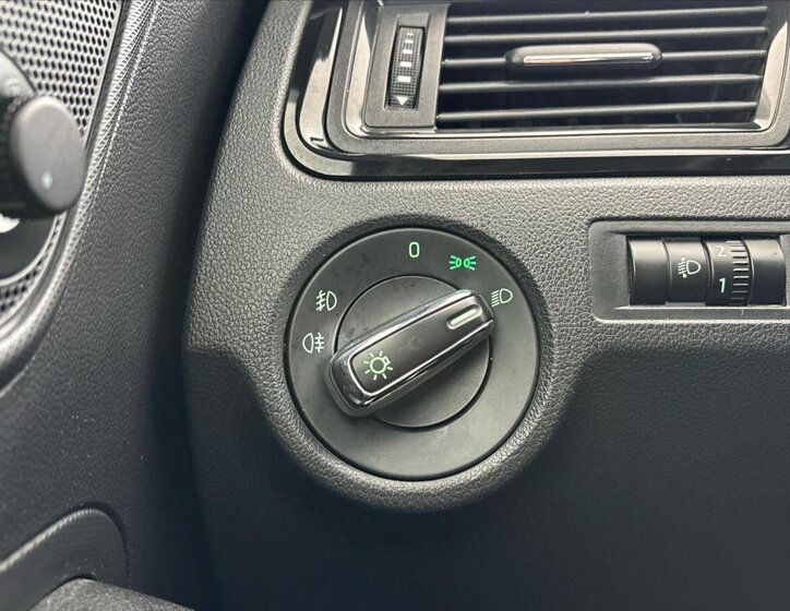 Škoda Rapid Liftback 1,2 l 63 kw