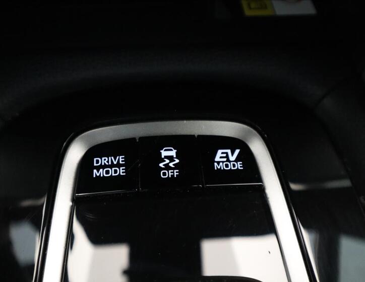 Toyota Corolla Cross 24