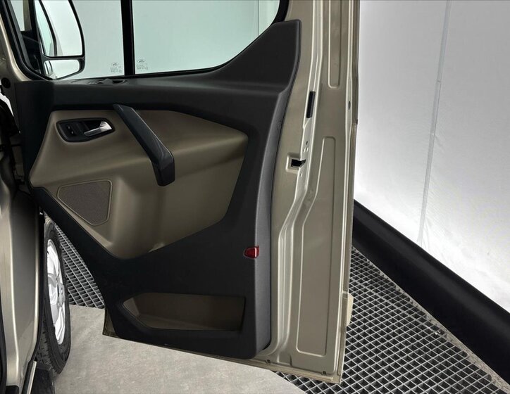 Ford Tourneo Custom Kombi 2,0 l 125 kw