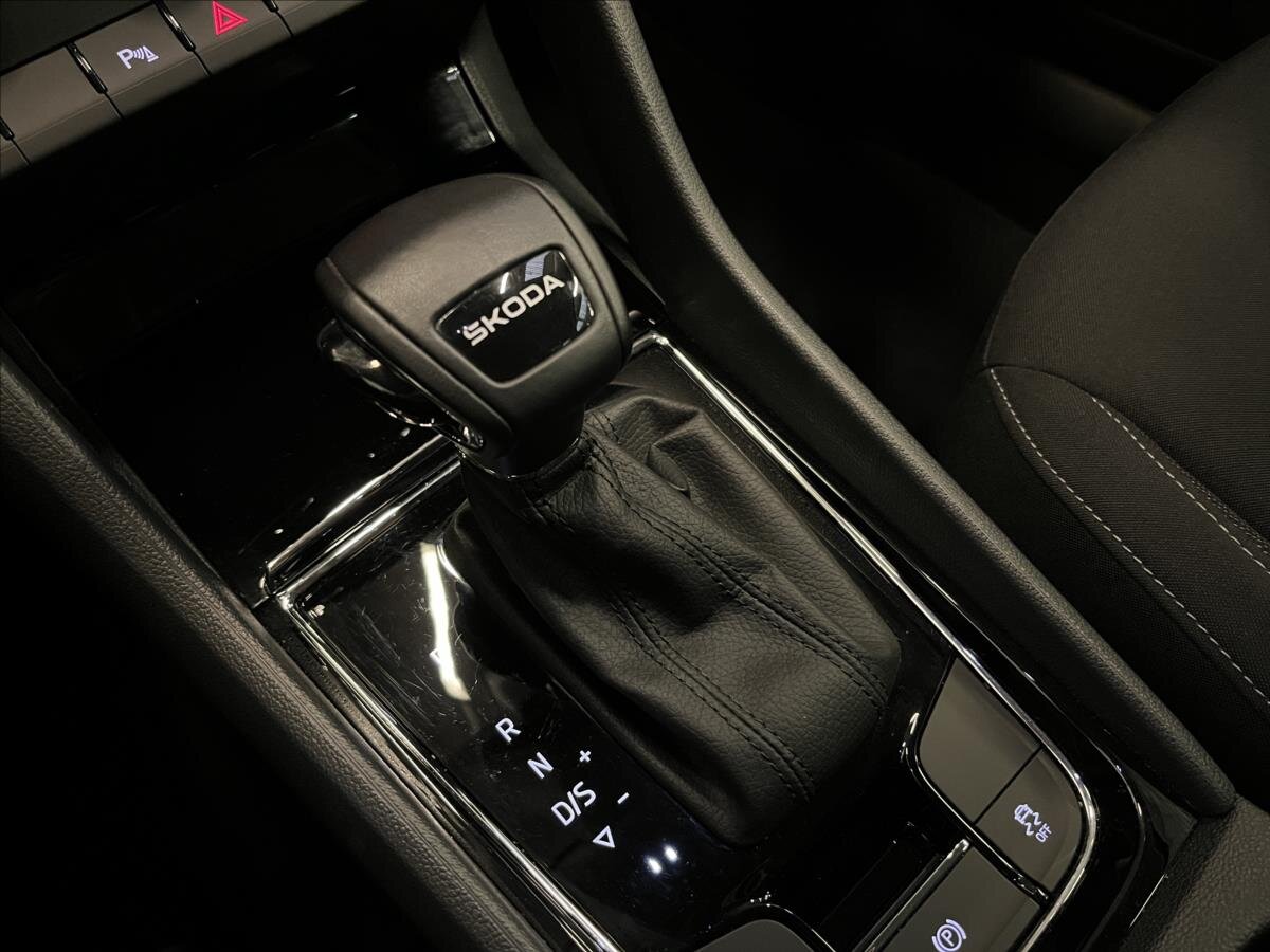 Škoda Karoq SUV 1,5 l 110 kw