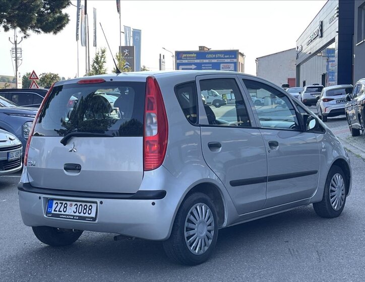 Mitsubishi Colt Hatchback 1,1 l 55 kw