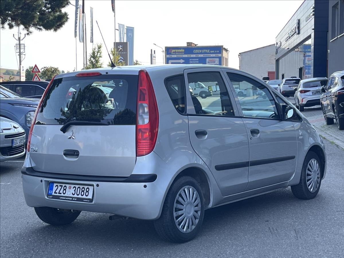 Mitsubishi Colt Hatchback 1,1 l 55 kw