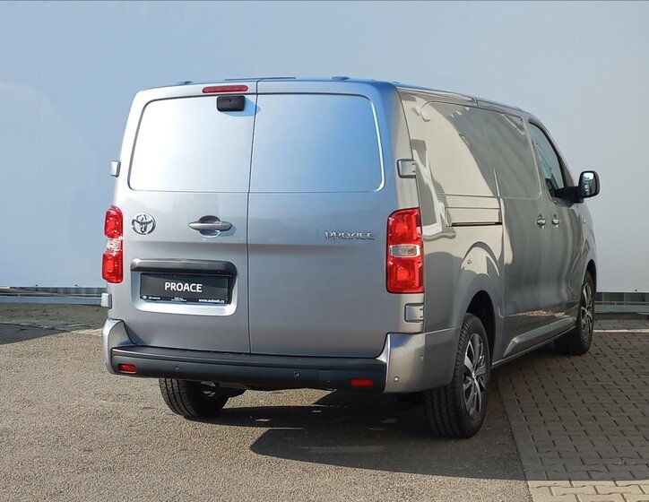 Toyota ProAce VAN-Minibus 2,0 l 130 kw