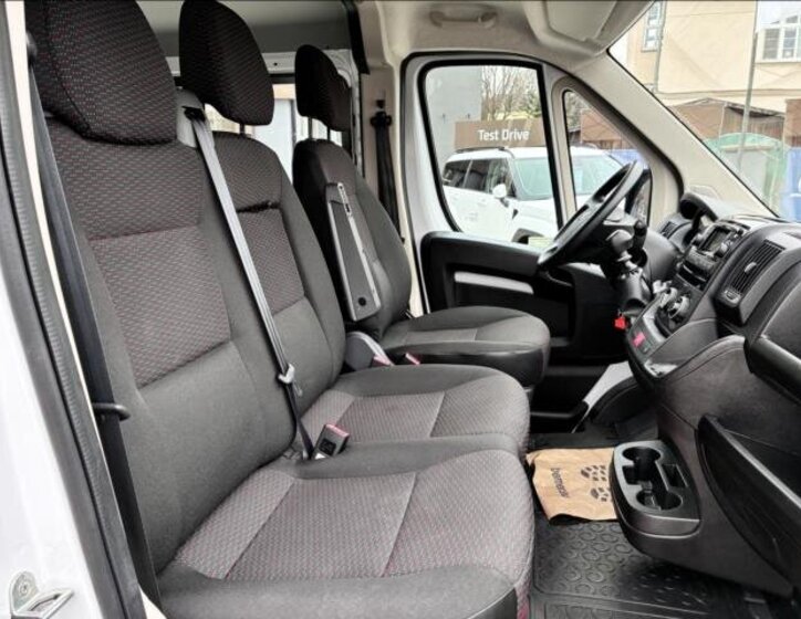 Opel Movano Skříň 2,2 l 103 kw