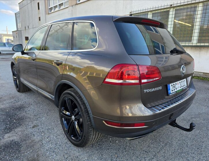 Volkswagen Touareg SUV / Terénní 4,1 l 250 kw