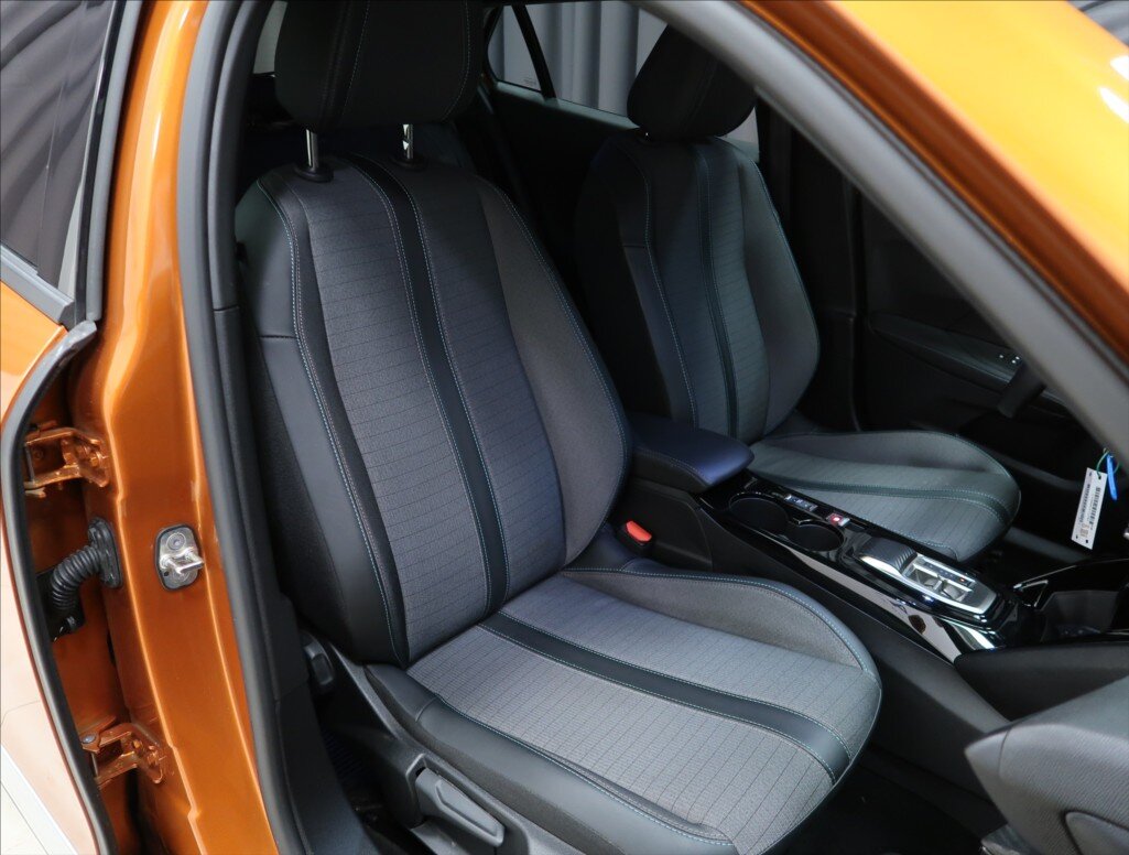 Peugeot 2008 Hatchback 1,2 l 96 kw