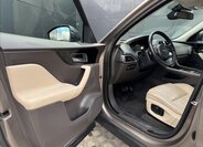 Jaguar F-Pace SUV 2,0 l 132 kw