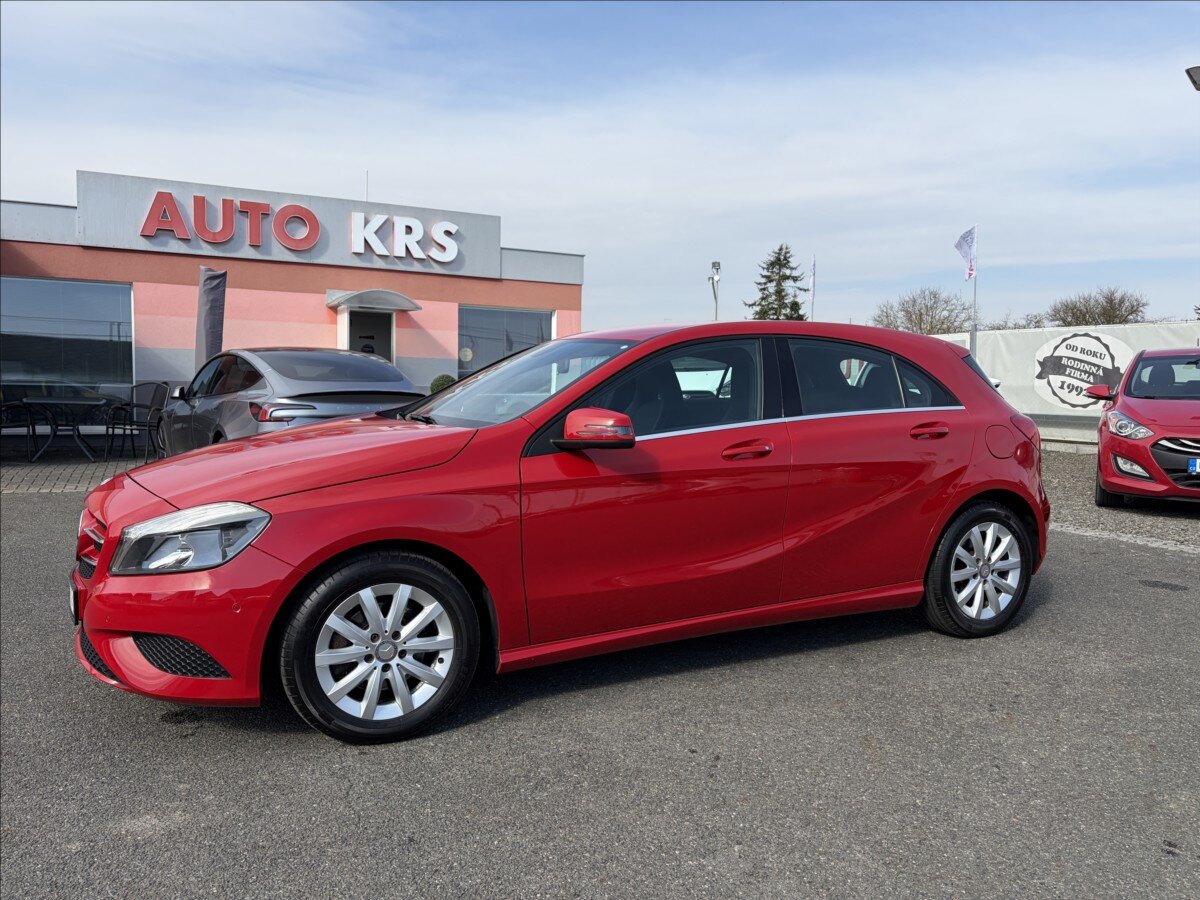 Mercedes-Benz Třídy A Hatchback 1,6 l 90 kw