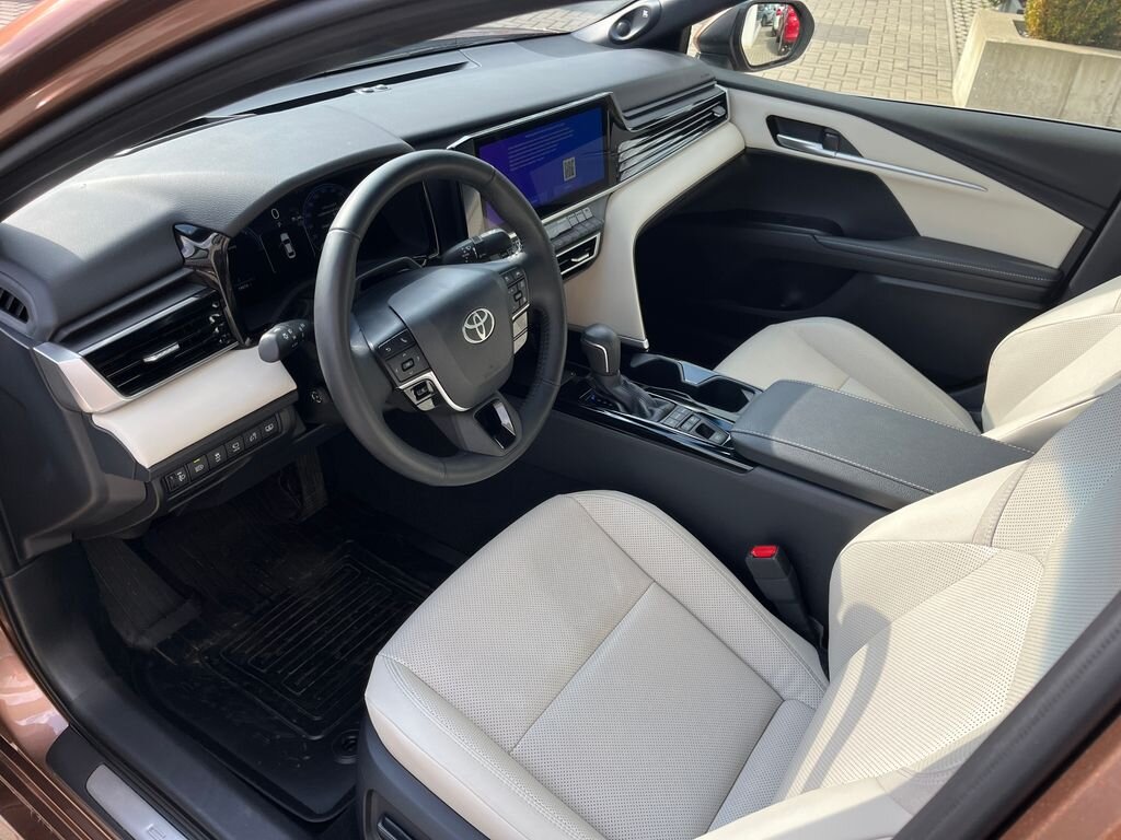 Toyota Camry Sedan / Limuzína 2,5 l 137 kw