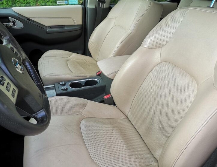 Nissan Pathfinder Kombi 2,5 l 140 kw