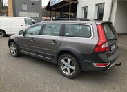 Volvo XC70 Kombi 2,4 l 151 kw