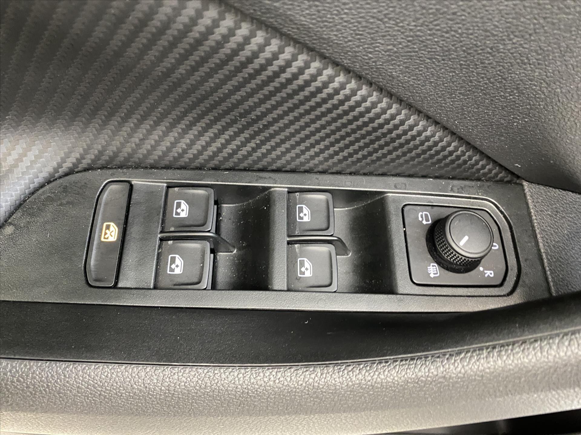 Škoda Kamiq SUV 999,0 85 kw