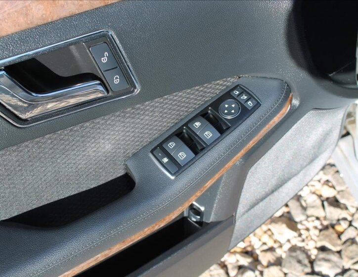 Mercedes-Benz Třídy E Kombi 2,1 l 125 kw