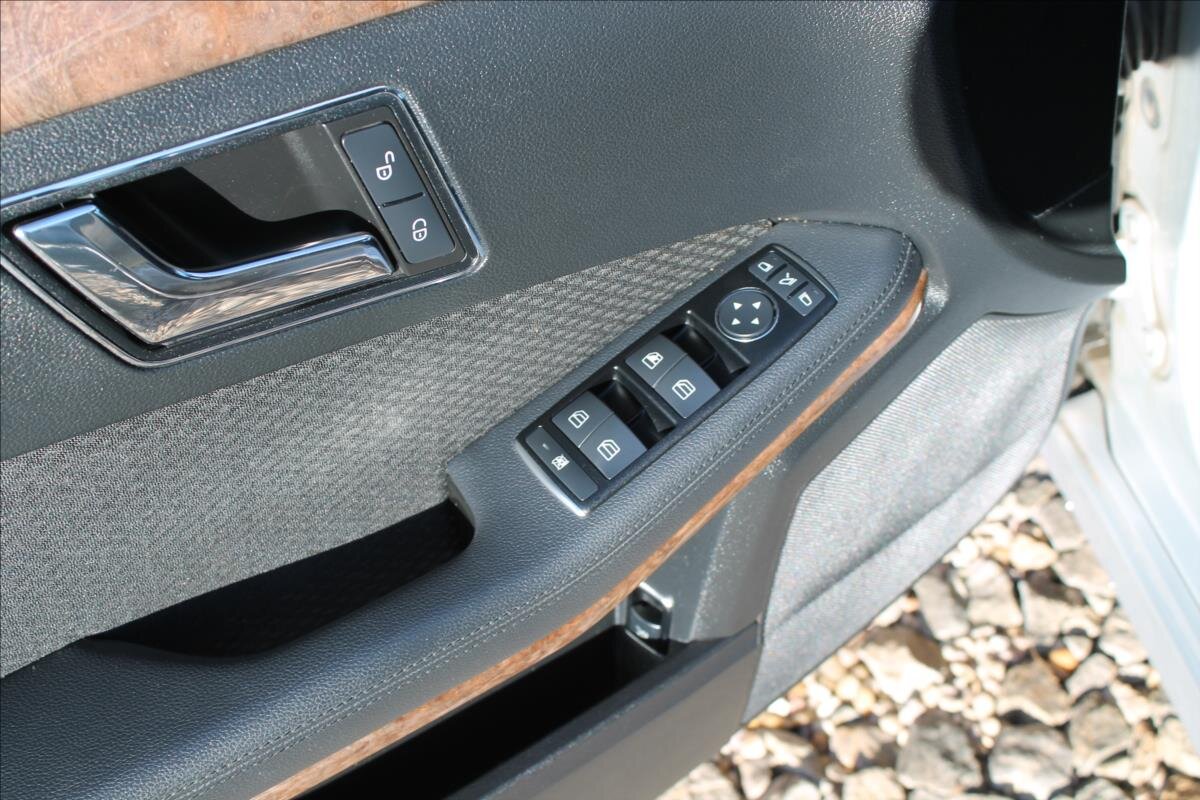 Mercedes-Benz Třídy E Kombi 2,1 l 125 kw