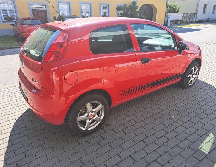 Fiat Grande Punto Kombi 1,2 l 51 kw
