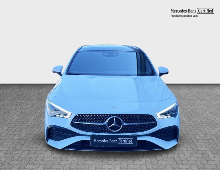 Mercedes-Benz CLA 8