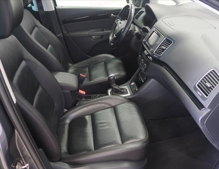 Volkswagen Sharan MPV 2,0 l 110 kw