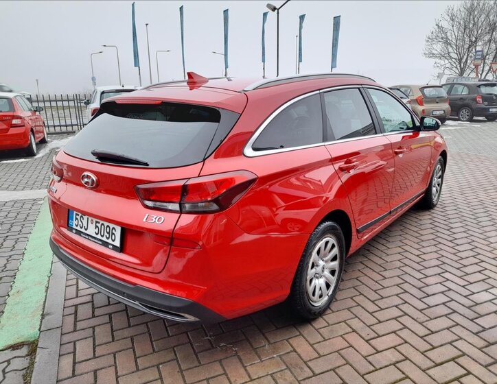 Hyundai i30 Kombi 998,0 88 kw