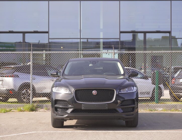 Jaguar F-Pace SUV / Terénní 2,0 l 184 kw