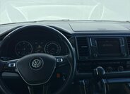 Volkswagen Multivan 15