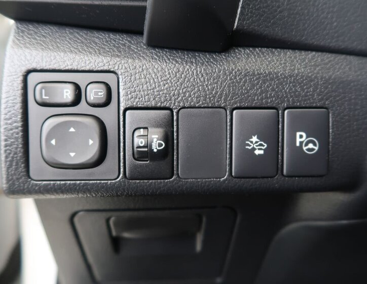 Toyota Auris Kombi 1,6 l 97 kw