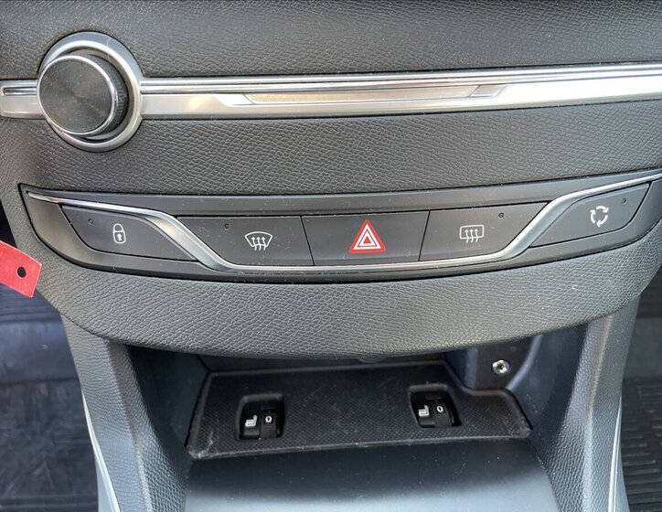 Peugeot 308 Kombi 1,6 l 88 kw