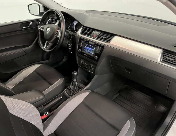 Škoda Rapid Liftback 1,2 l 66 kw