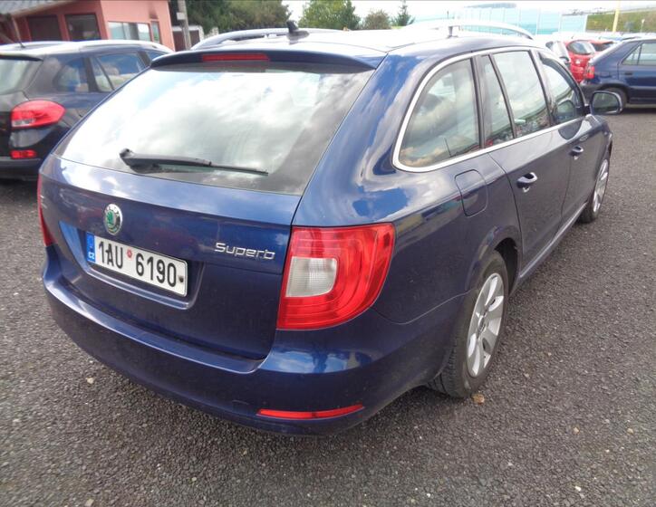 Škoda Superb 8