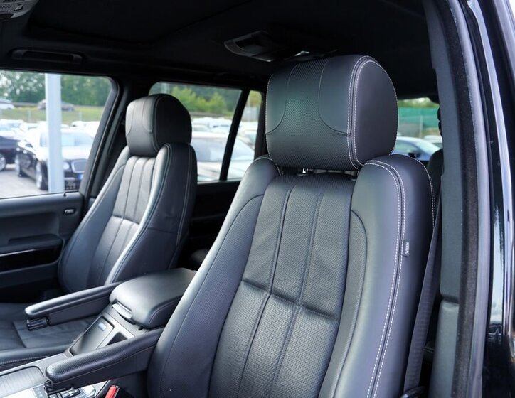 Land Rover Range Rover SUV / Terénní 4,4 l 230 kw