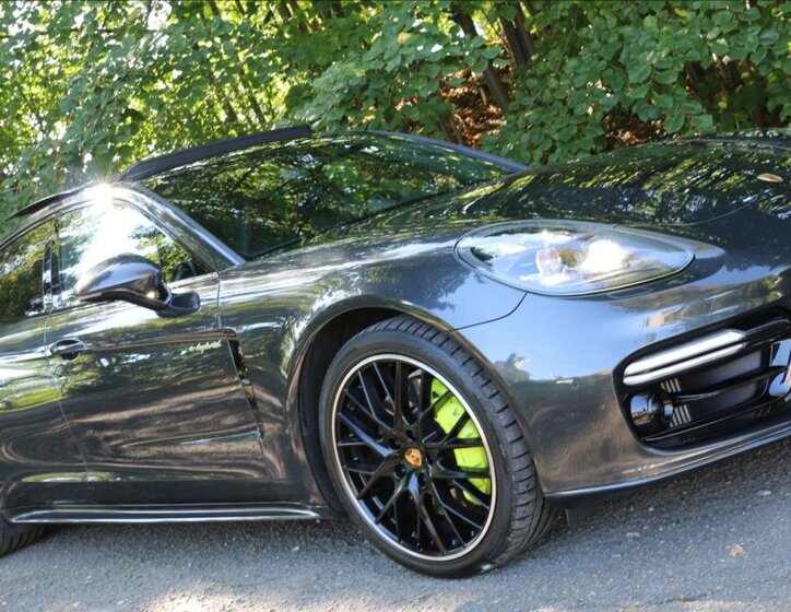Porsche Panamera 68