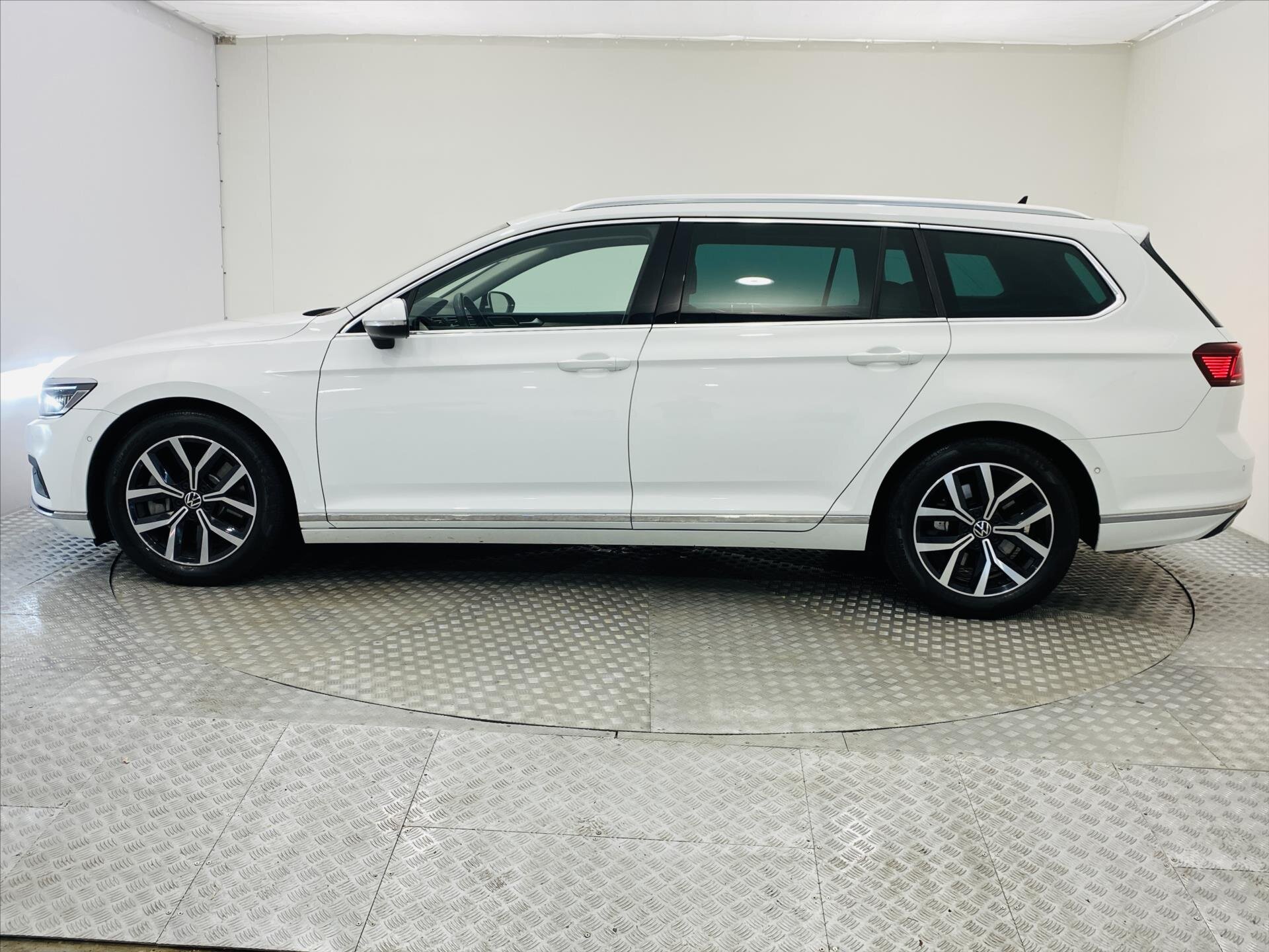 Volkswagen Passat Kombi 2,0 l 206 kw