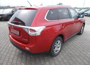 Mitsubishi Outlander SUV / Terénní 2,0 l 110 kw