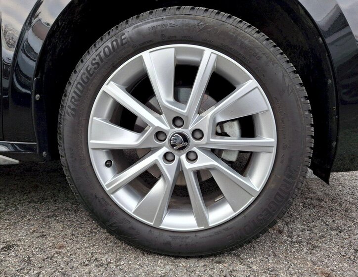 Škoda Kamiq SUV 999,0 85 kw