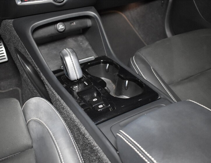 Volvo XC40 14