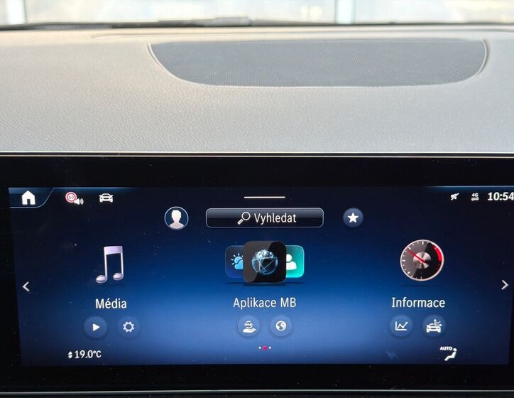 Mercedes-Benz GLA SUV / Terénní 2,0 l 85 kw