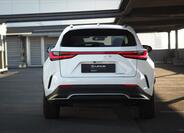 Lexus NX 450h plus 16