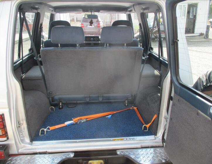 Mitsubishi Pajero 16