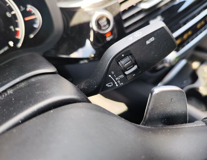 BMW Řada 5 Sedan / Limuzína 3,0 l 250 kw