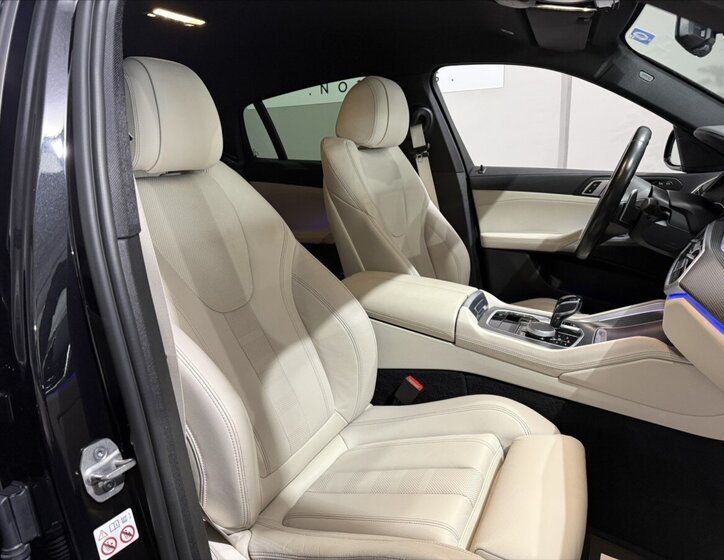 BMW X6 Sedan / Limuzína 3,0 l 250 kw