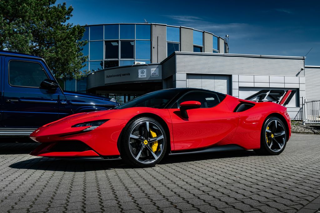 Ferrari SF90